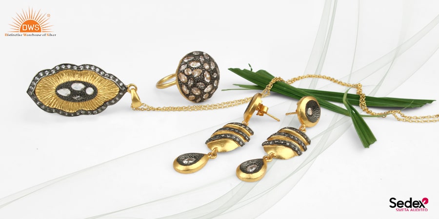 Indian Trendy Jewellery for Ladies - Vat Savitri Vart